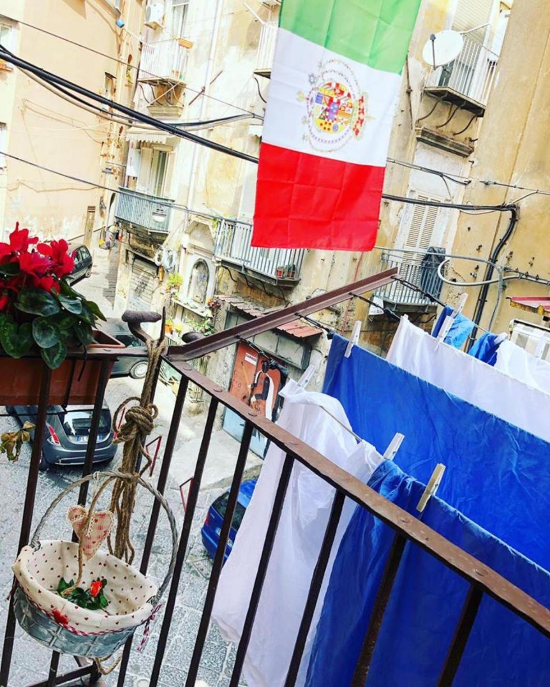 Casa Ra Bella Mbriana Lägenhet Neapel Exteriör bild